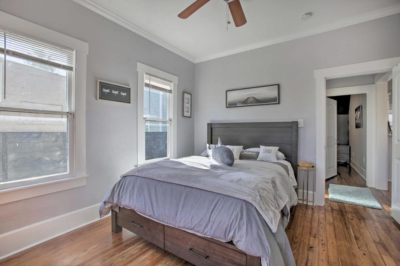 Cozy Near Seawall And Pier Holiday home