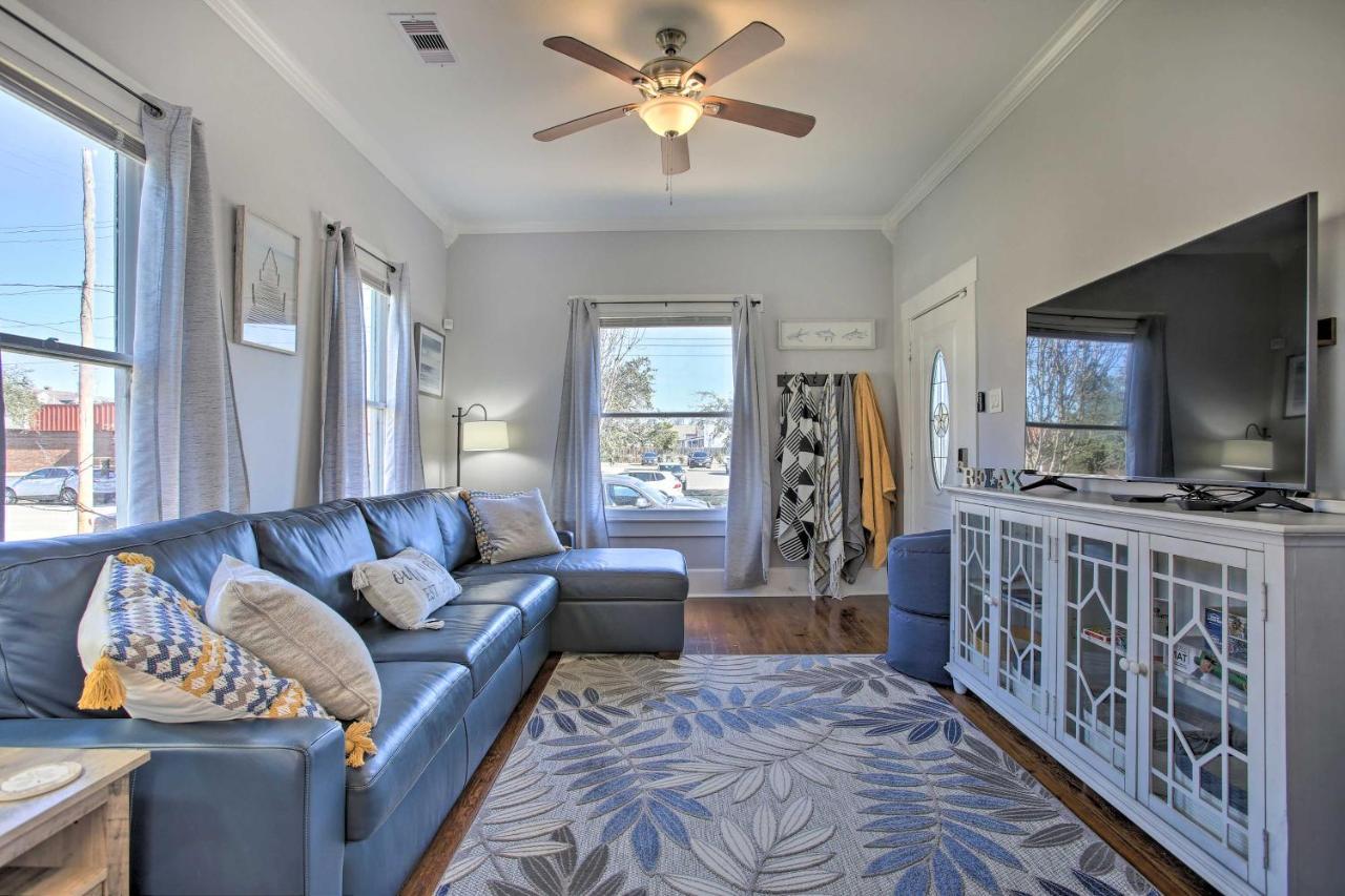 Cozy Near Seawall And Pier